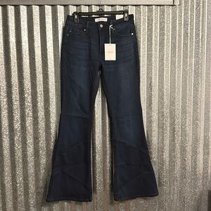 NWT Kancan Estilo Midrise Bootcut Sz 9 Petite